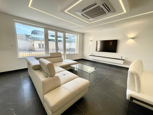 Vigyázó Ferenc street // apartment for rent