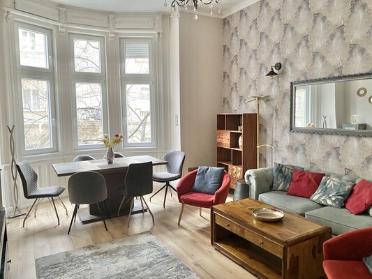 Frankel Leó str -renovated apartment for rent