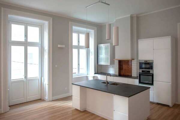 Hajós street three bedroom apartment