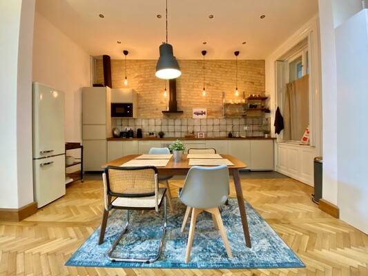 Andrassy Avenue 2 bedroom apartment