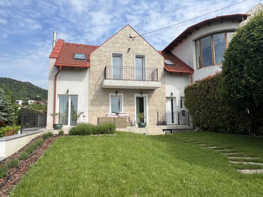 Budaörs Panorámás Családi Ház