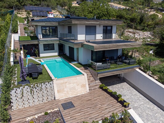 Panoramic Smart House In Budaörs