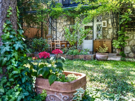 Cozy Rustic Home for Rent on Gellért Hill