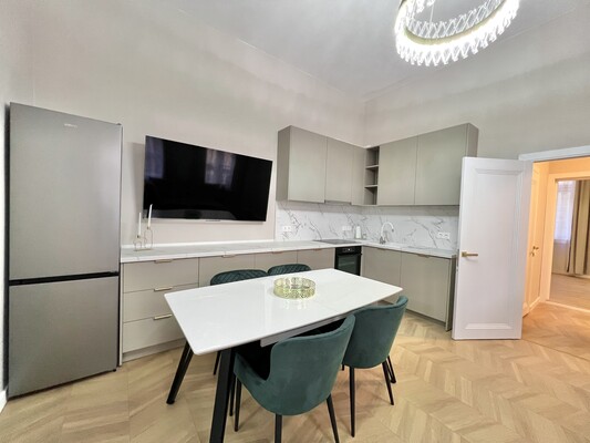 2-Bedroom Apartment for Rent in Rózsa Street