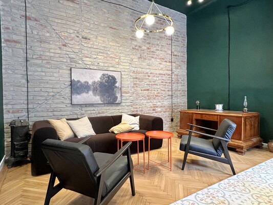 Renovated Flat for Rent in Falk Miksa Street