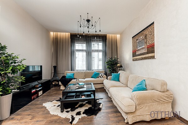 Petőfi Street Apartment