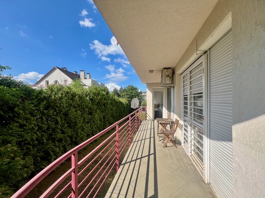 Levay street apartment for sale