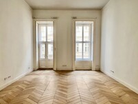 Vigyazo Ferenc street apartment for sale