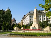 Zoltán street apartment