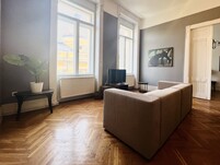 Ferenciek square apartment for rent