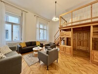 Honvéd street apartment for sale