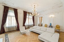 Podmaniczky street apartment for sale