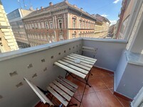 Szív Street Apartment With Terrace