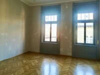 Népszínház street studio for sale