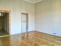 Népszínház street studio for sale
