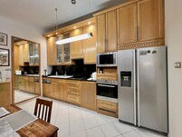 Egyetem square apartment rental