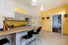 Zoltan street apartment for rent Budapest