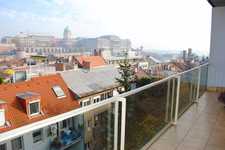 Naphegy street apartment for rent Budapest